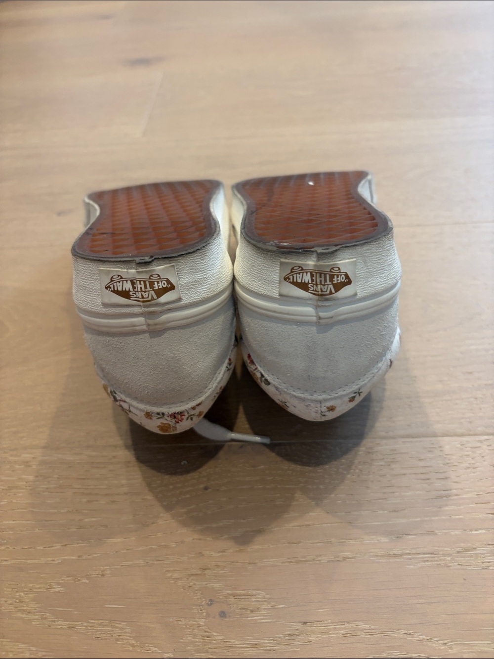 Vans - Picture 2 of 4